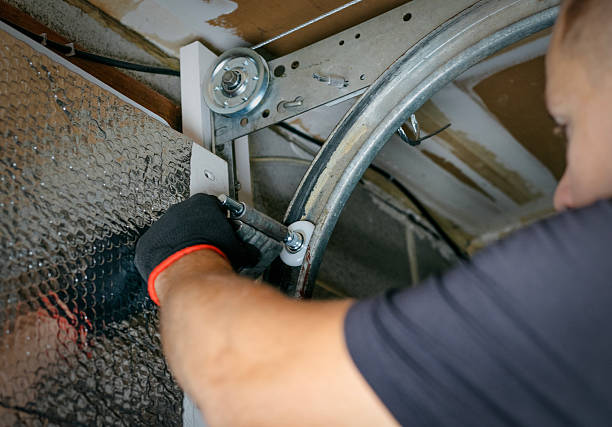 Affordable Garage Door solutions in Devine, TX